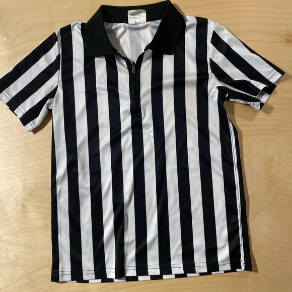 Black and White Striped Kid’s Shirt Large (NI) - Picture 2 of 6